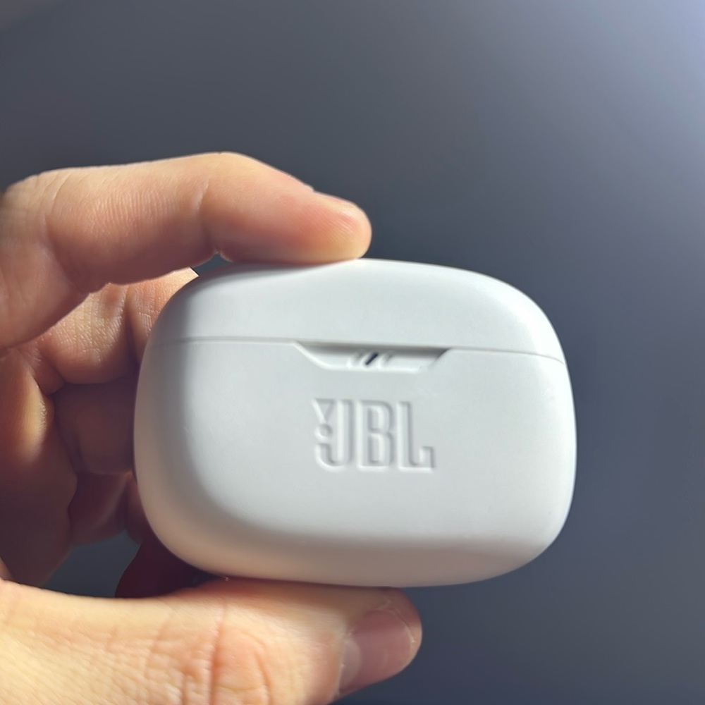JBL Vibe 200TWS True Wireless Earbuds White
